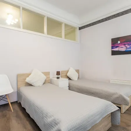 Large Vacation In The Old Town Apartment *
