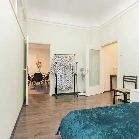Apartment Large Vacation In The Old Town Riga
