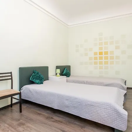 Large Vacation In The Old Town Apartment *