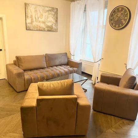 Large Vacation In The Old Town Appartement