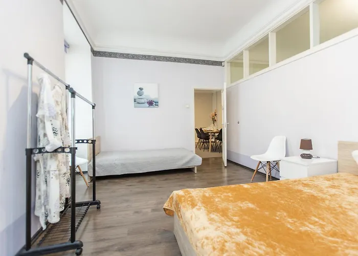 Large Vacation In The Old Town Apartment Riga