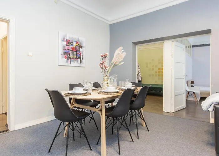 Large Vacation In The Old Town *