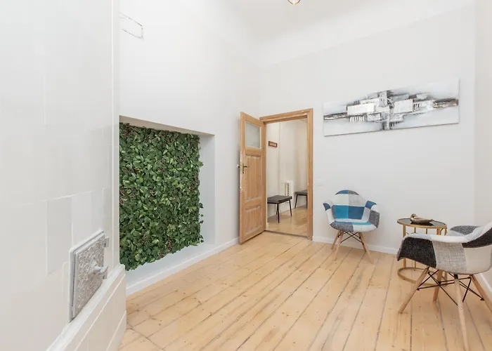 Large Vacation In The Old Town