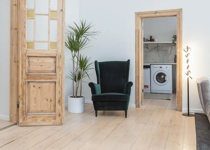 Large Vacation In The Old Town Apartment