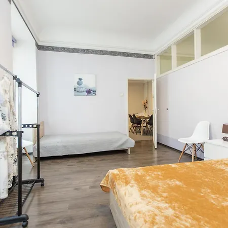 Large Vacation In The Old Town דירה ריגה